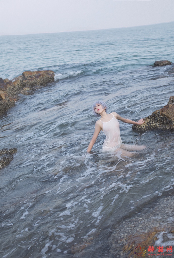 南桃Momoko-海边湿身白衣裙-21 南桃Momoko-海边湿身白衣裙