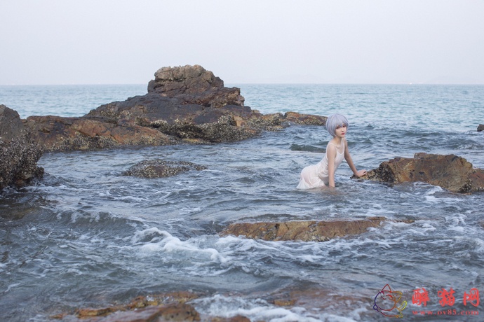 南桃Momoko-海边湿身白衣裙-14 南桃Momoko-海边湿身白衣裙