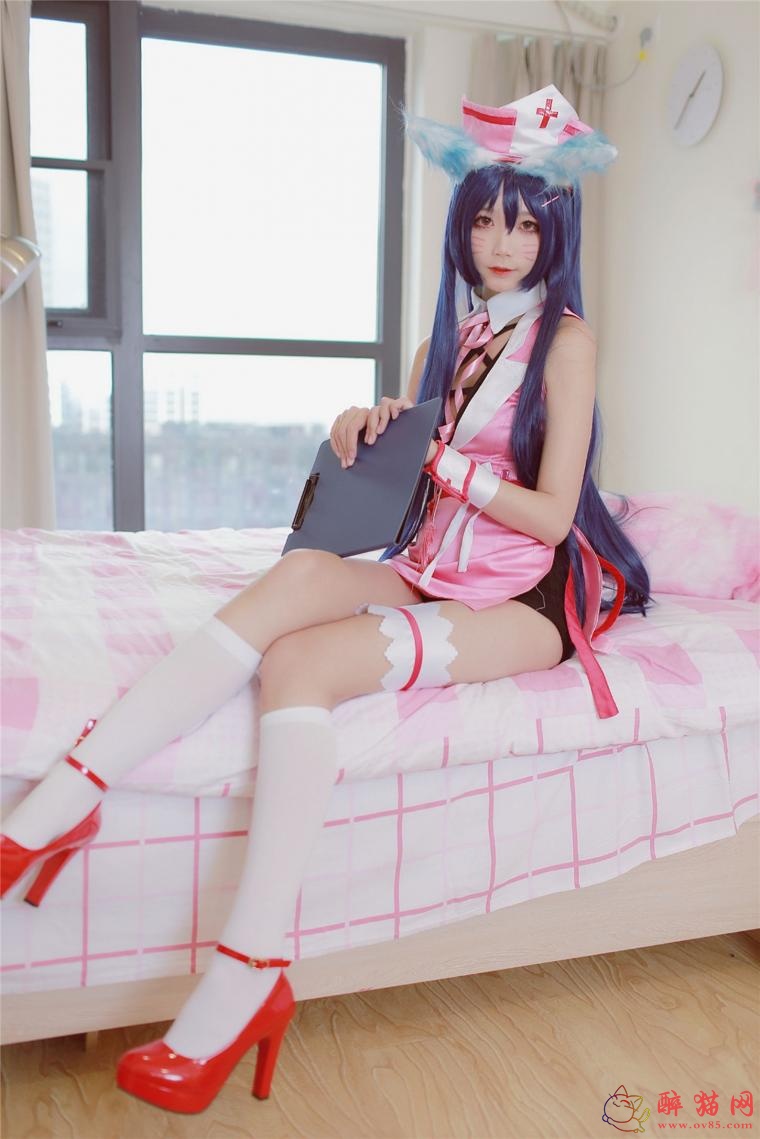 小姐姐cosplay粉色上衣私房美拍-醉猫网 - 专注于美图分享-www.ov85.com