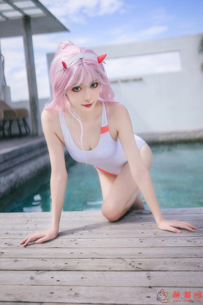 南桃Momoko-白色泳衣很奶思-醉猫网 - 专注于美图分享-www.ov85.com