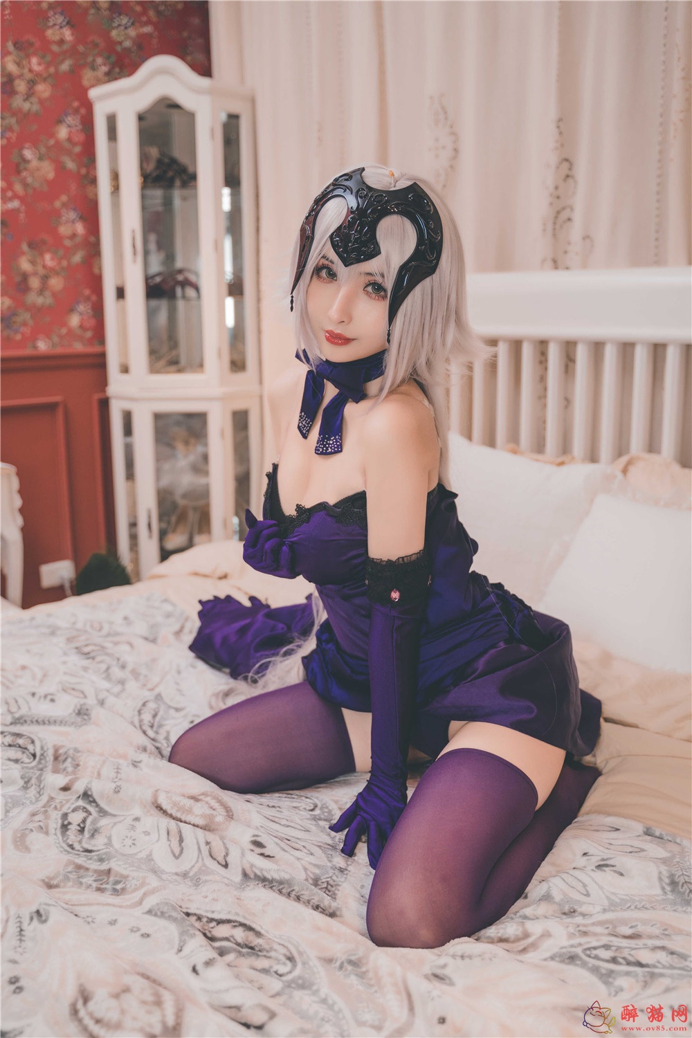 rioko凉凉子 醉贞紫色长裙cosplay写真