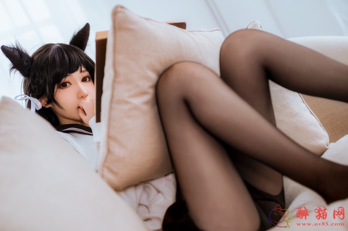 南桃Momoko-黑丝白衣爱学习-醉猫网 - 专注于美图分享-www.ov85.com