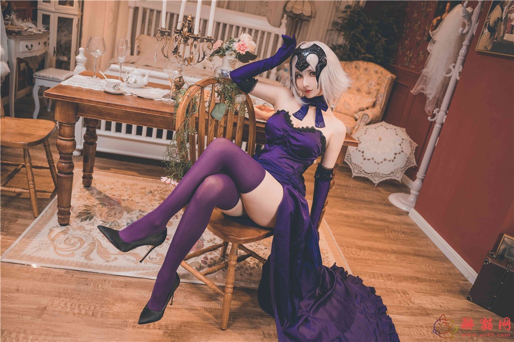 rioko凉凉子 醉贞紫色长裙cosplay写真-10